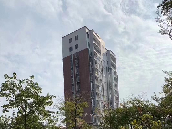 公明公園湖畔90%實(shí)用率7300元/平起價