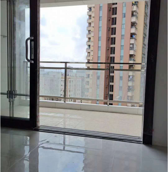 天虹名苑三房兩衛(wèi)43.8萬起