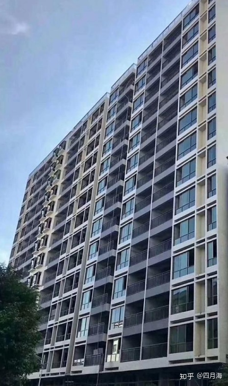 不過(guò)小產(chǎn)權(quán)房也就是所謂的三無(wú)房子